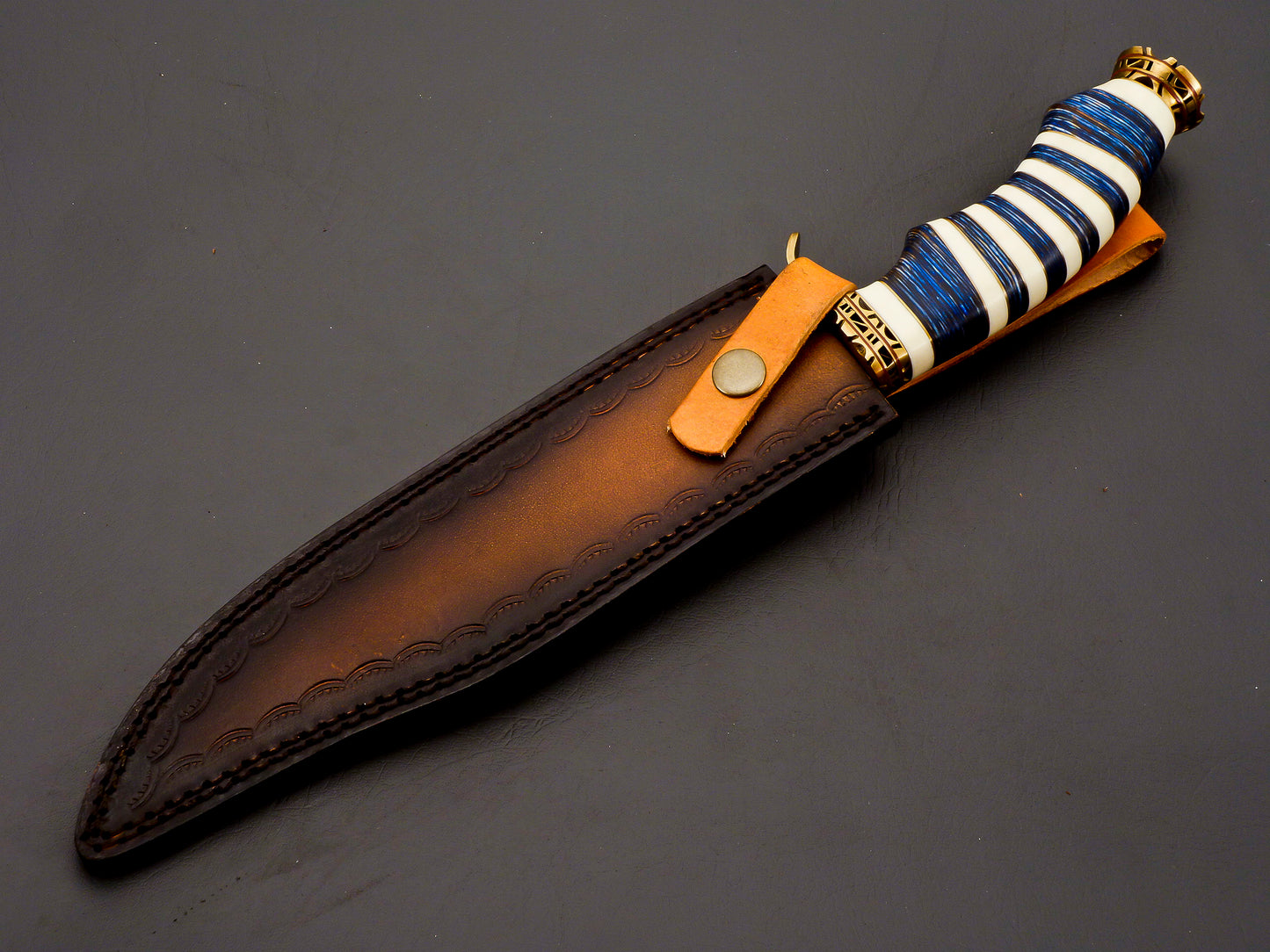 Handmade Damascus Steel Hunting Knife – Blue & White Stacked Handle, Brass Guard, Razor-Sharp Blade + Leather Sheath